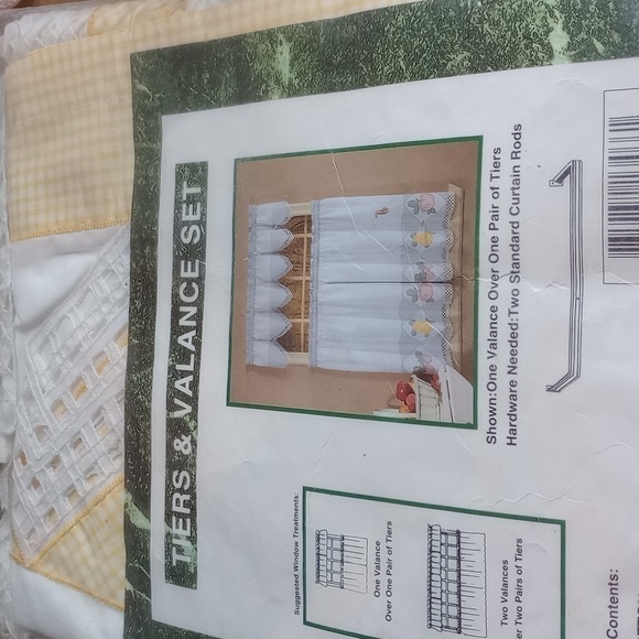 Tier & Valance Set Sally Yellow Fits Window Up To 40" Wide NWT - Picture 2 of 2